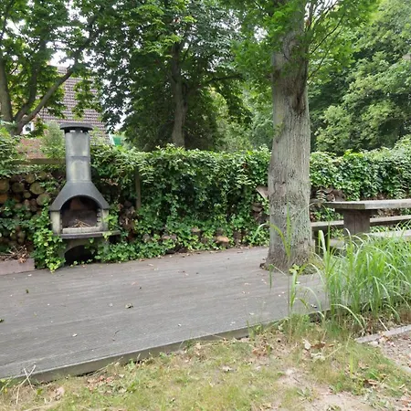Am Wäldchen 4 *